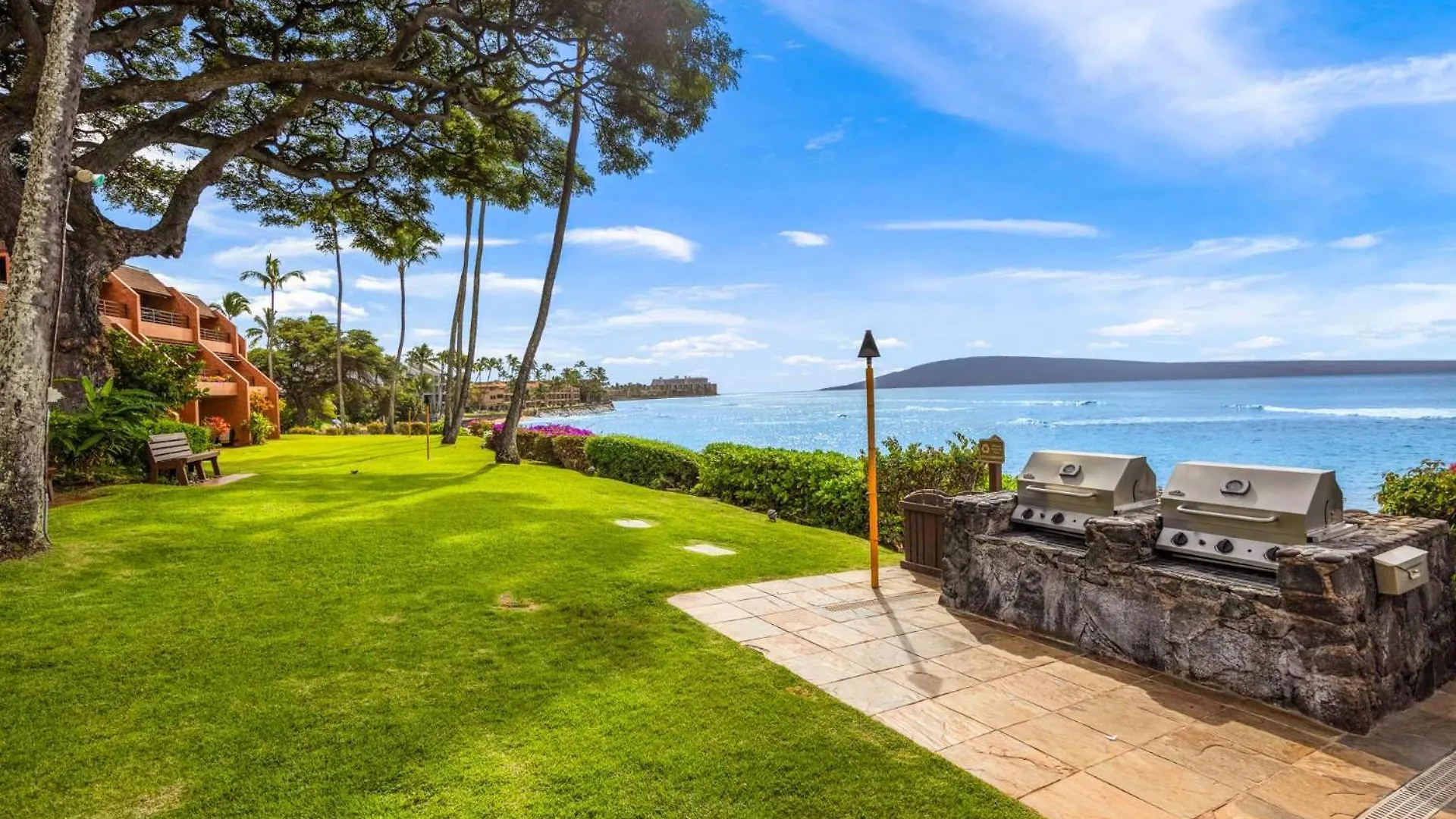 Kuleana Club #410 Oceanfront 1 Bedroom 1 Bathroom - Gated 2Nd Fl Kahana Holiday home